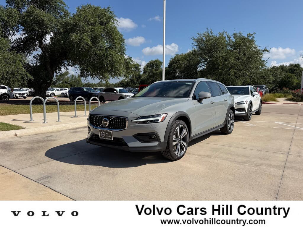 2026 Volvo V60 Cross Country B5 Plus