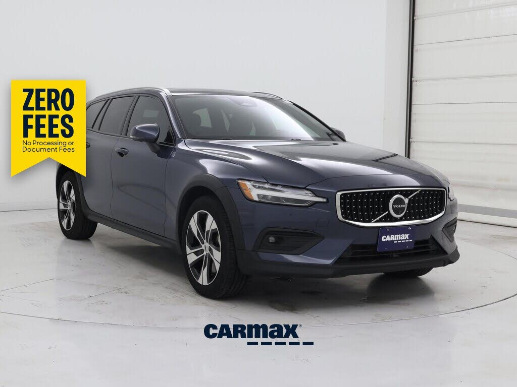 2025 Volvo V60 Cross Country B5 Plus