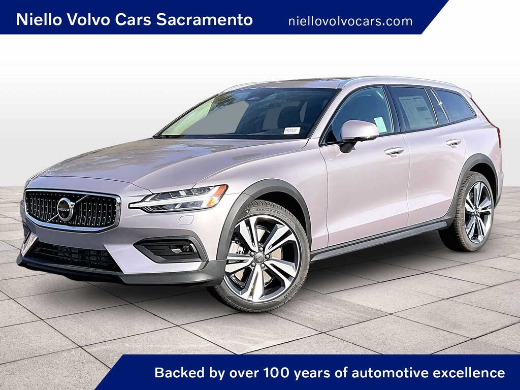 2026 Volvo V60 Cross Country B5 Plus