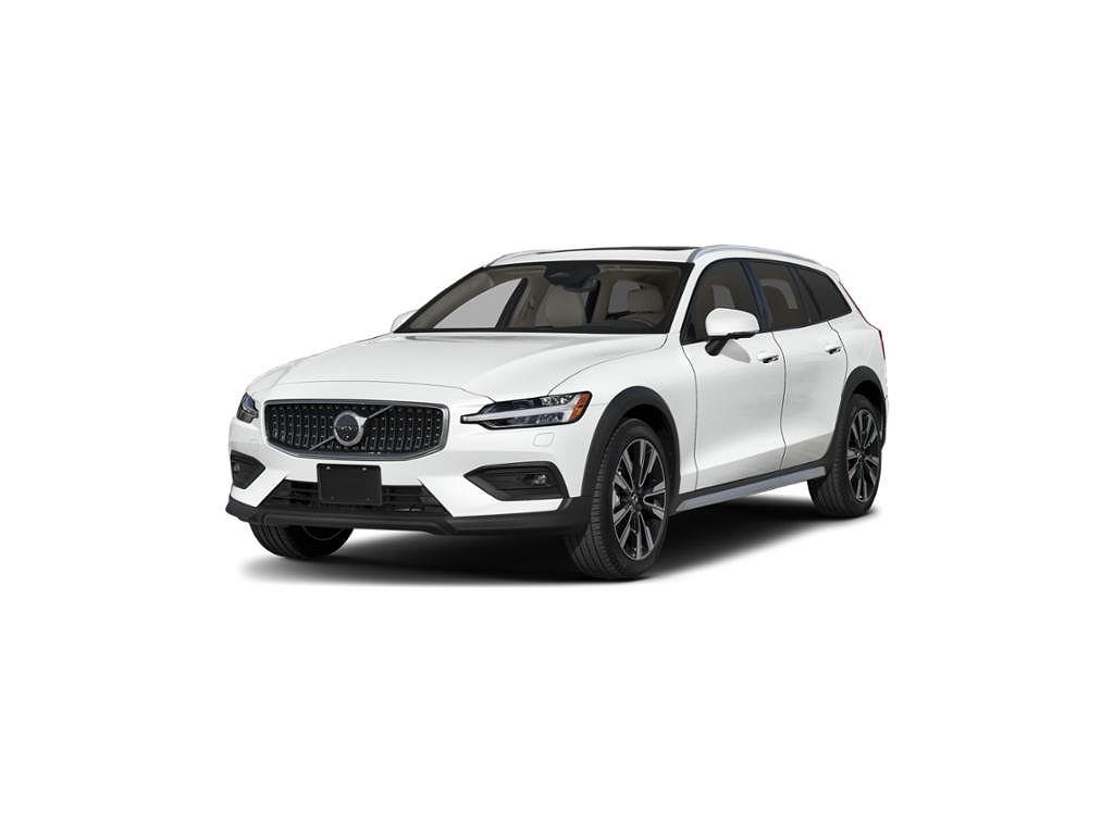 2025 Volvo V60 Cross Country B5 Ultra