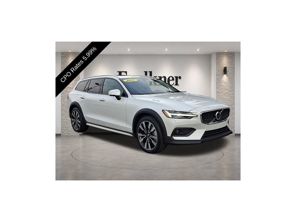2025 Volvo V60 B5 Ultra