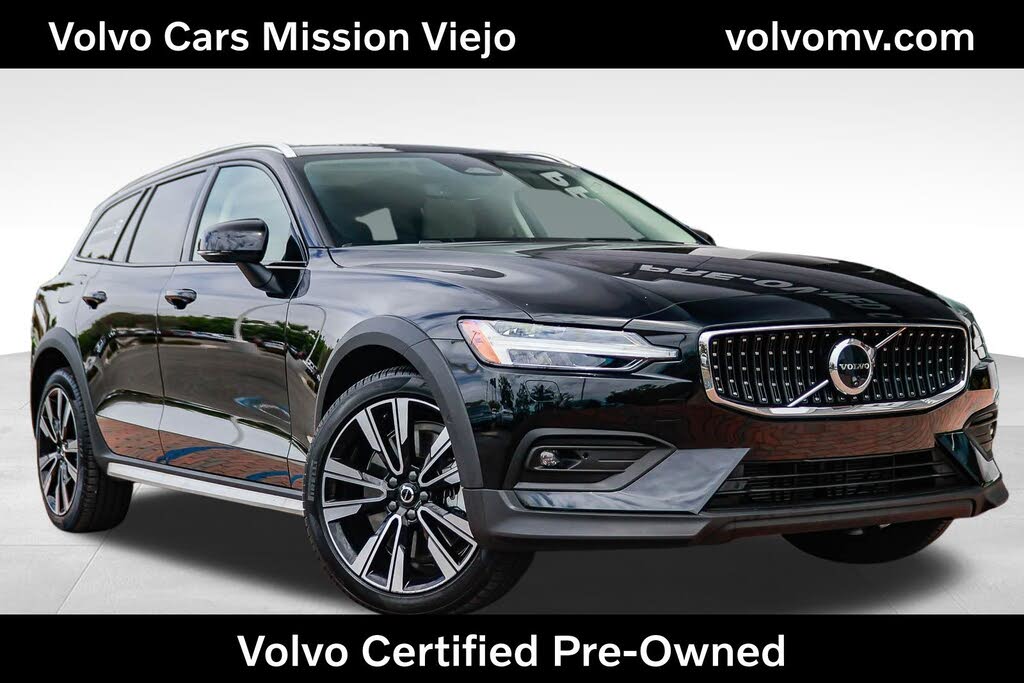 2026 Volvo V60 Cross Country B5 Ultra