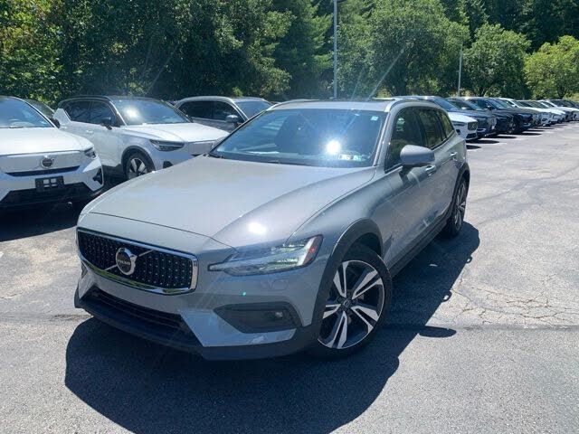 2024 Volvo V60 B5 Plus