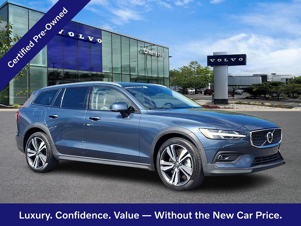 2024 Volvo V60 B5 Plus