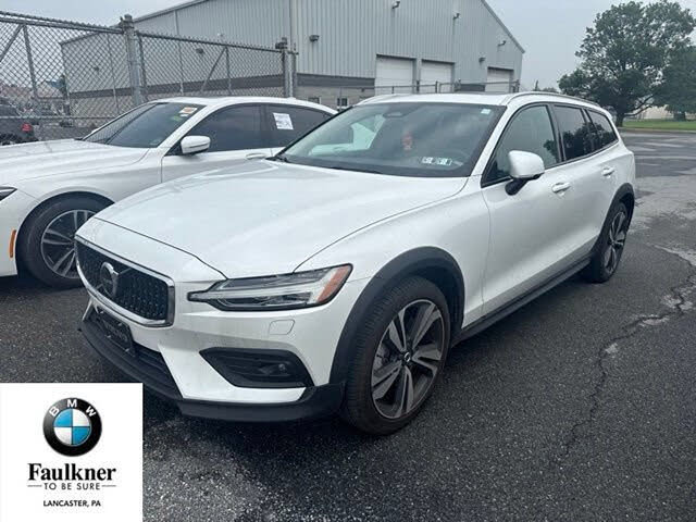 2024 Volvo V60 Cross Country B5 AWD Plus