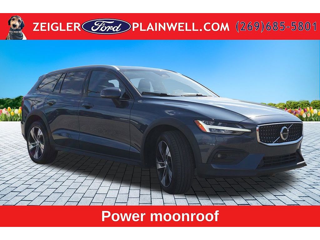 2024 Volvo V60 Cross Country B5 Plus