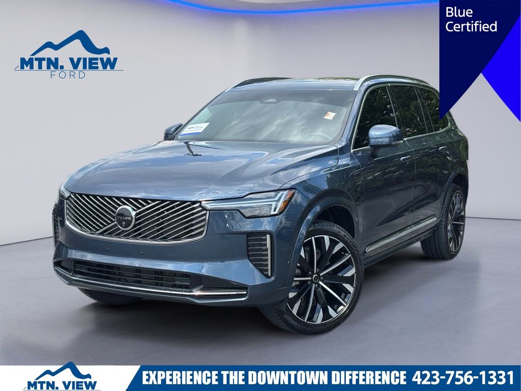 2025 Volvo XC90 B5 Plus