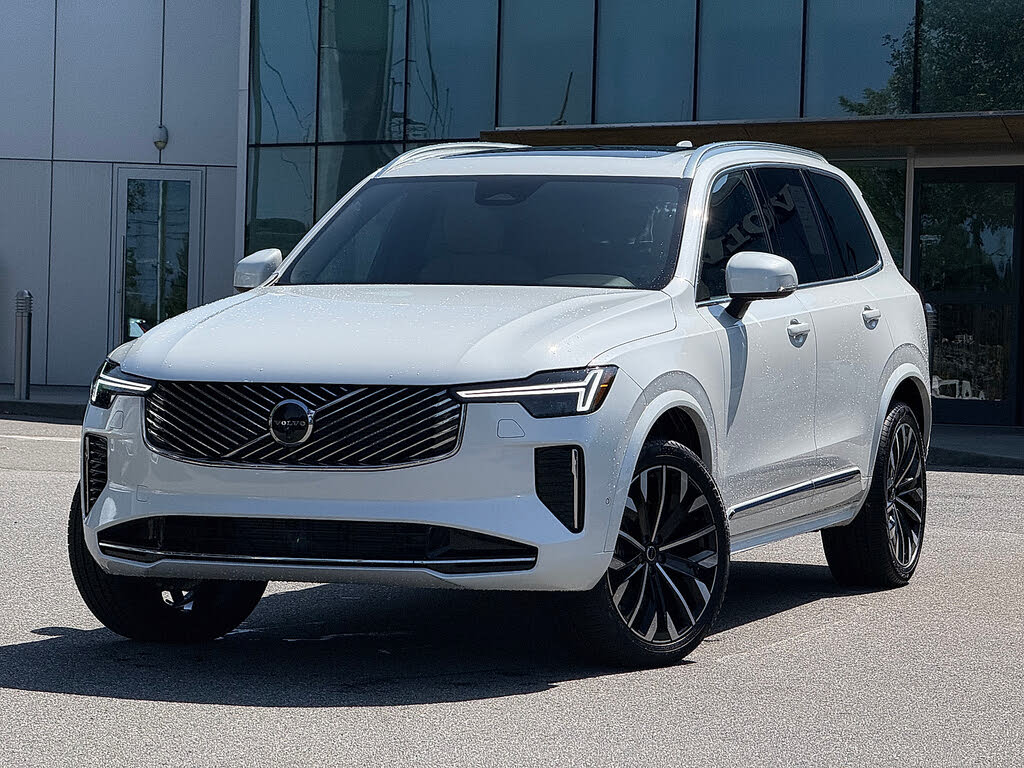 2026 Volvo XC90 B5 Plus