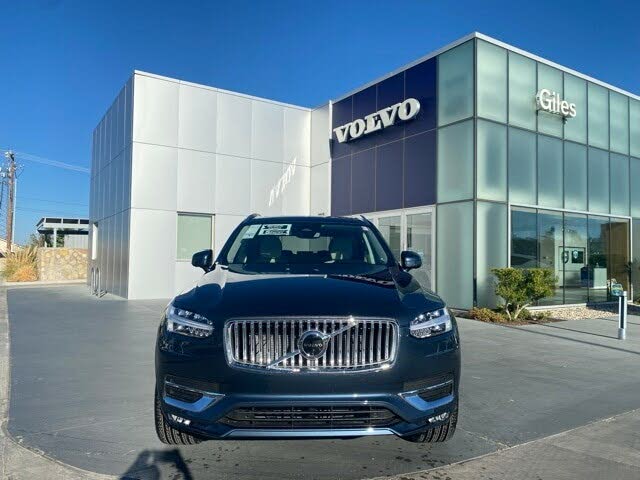2025 Volvo XC90 B5 Plus