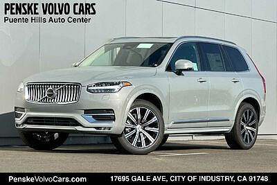 2025 Volvo XC90 B5 Core