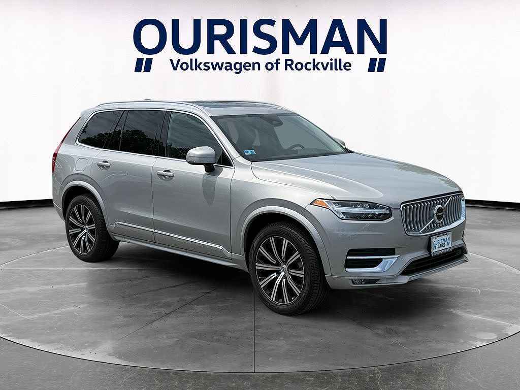 2025 Volvo XC90 B5 Core
