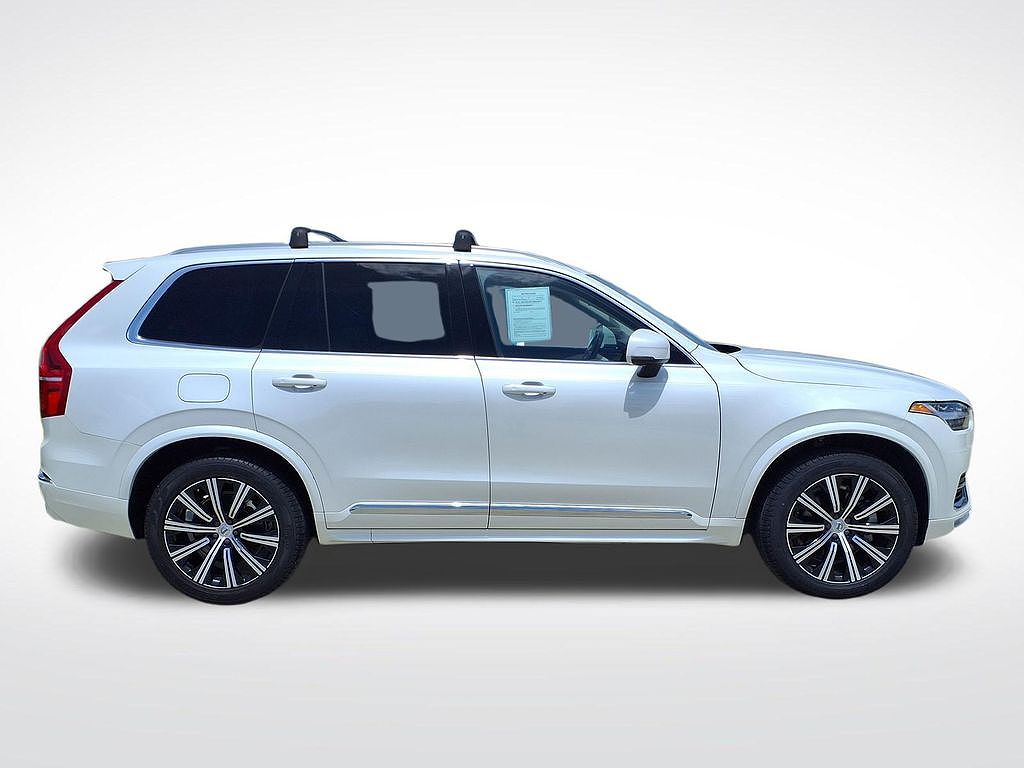 2025 Volvo XC90 B5 Core