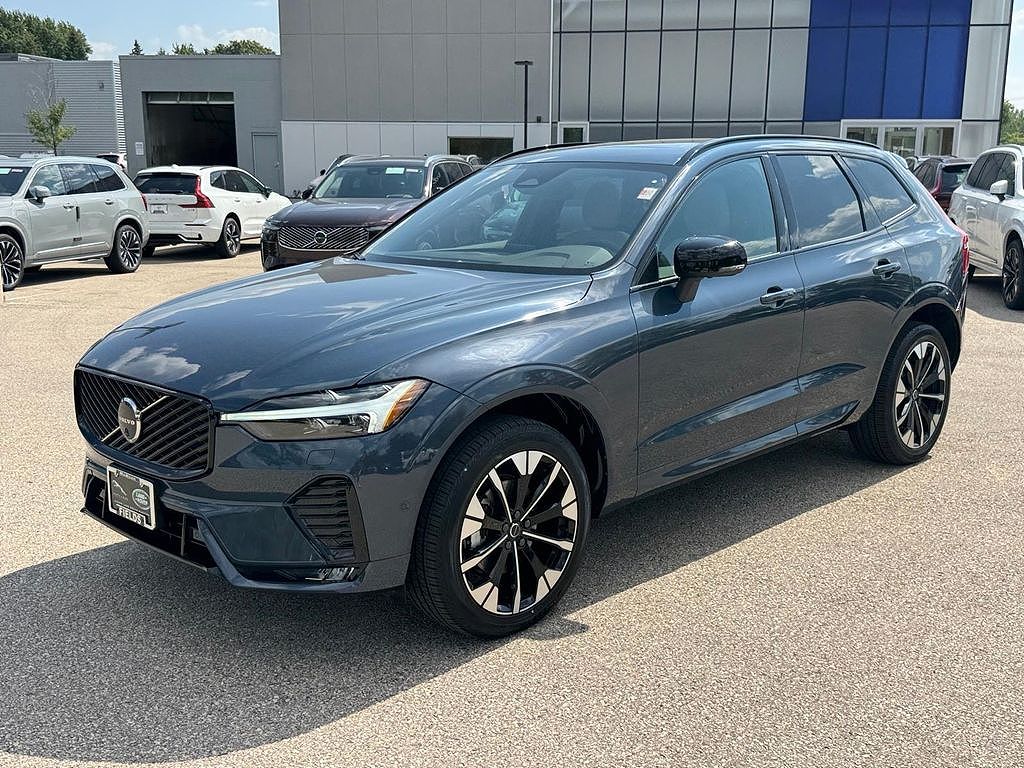 2026 Volvo XC60 B5 Plus