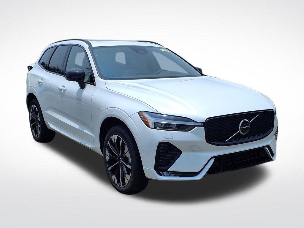 2026 Volvo XC60 B5 Plus