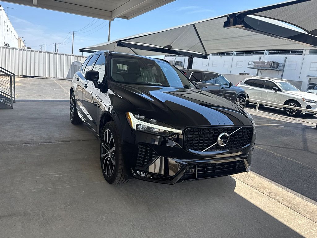2025 Volvo XC60 B5 Plus
