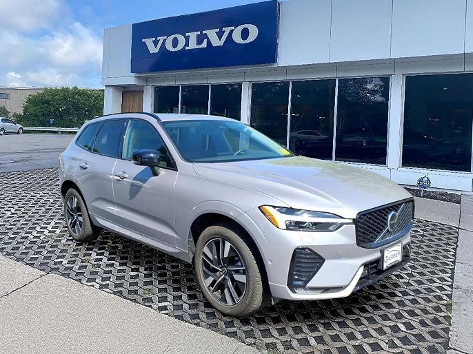 2026 Volvo XC60 B5 Plus
