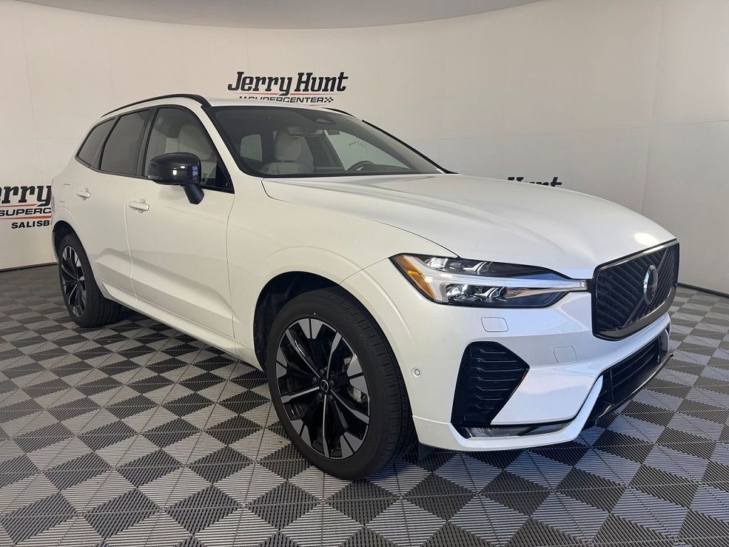 2026 Volvo XC60 B5 Plus