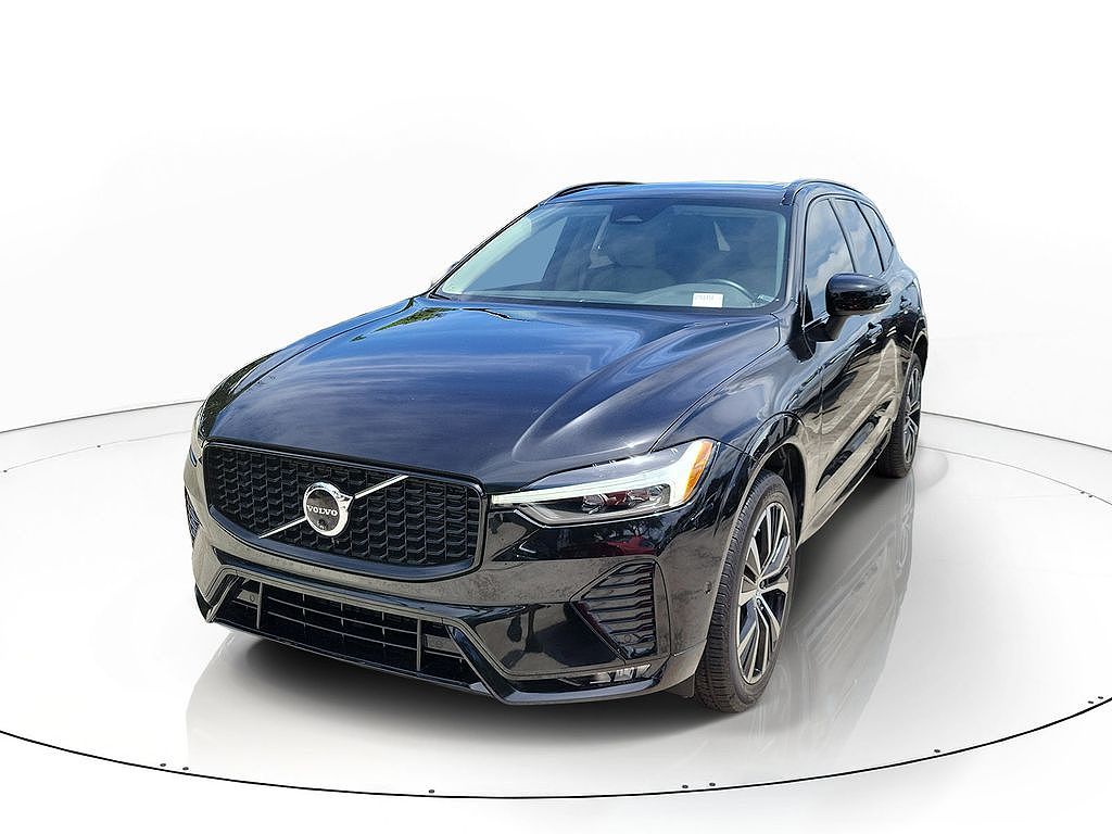 2025 Volvo XC60 B5 Plus