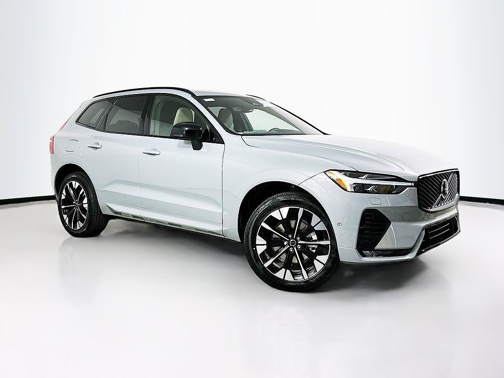 2026 Volvo XC60 B5 Plus