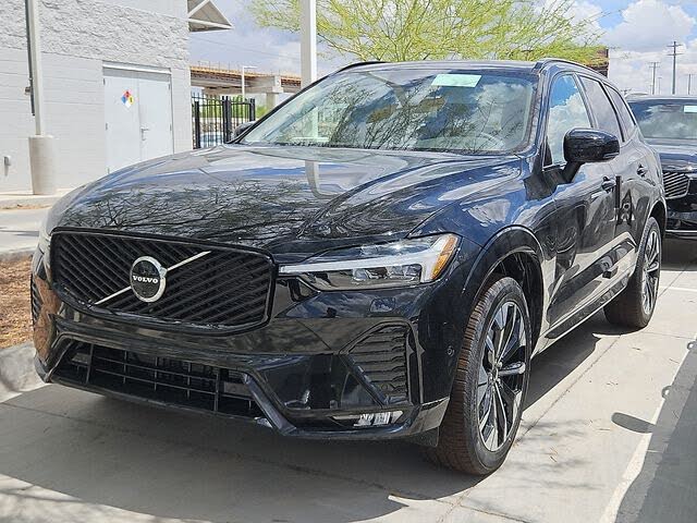 2026 Volvo XC60 B5 Plus