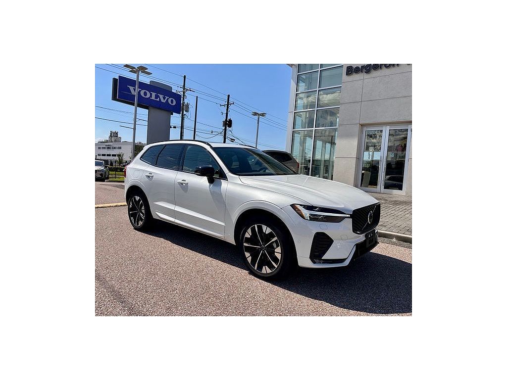 2026 Volvo XC60 B5 Plus