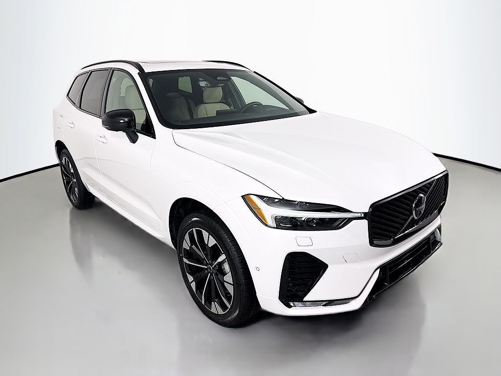 2026 Volvo XC60 B5 Plus