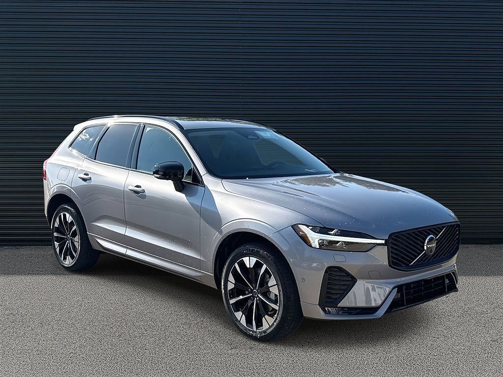 2026 Volvo XC60 B5 Plus