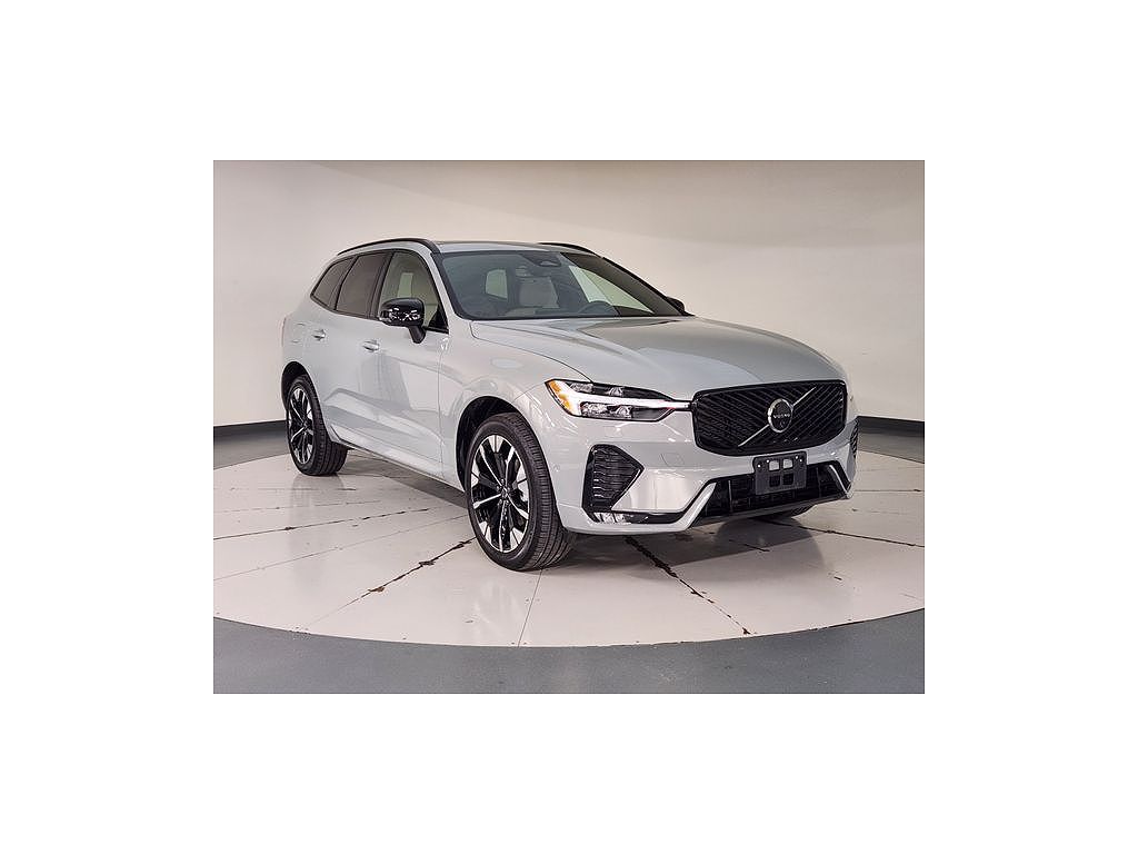 2026 Volvo XC60 B5 Plus