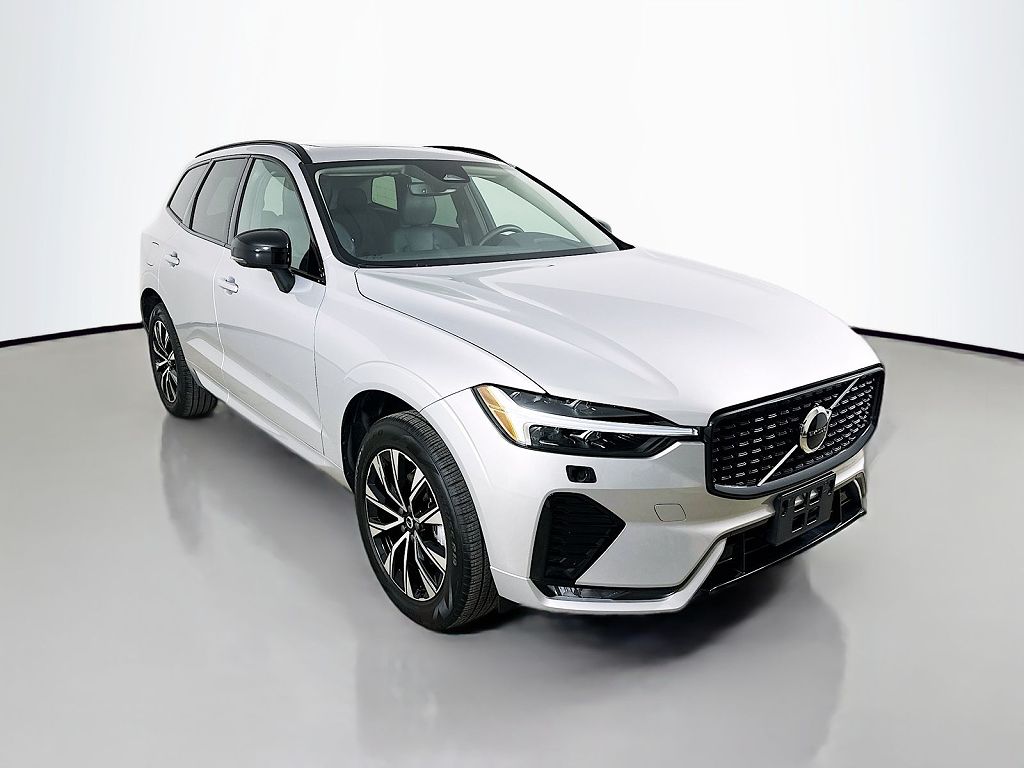 2025 Volvo XC60 B5 Core