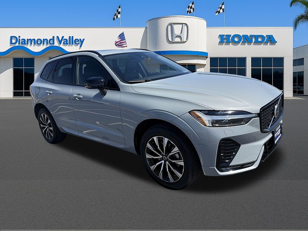 2025 Volvo XC60 B5 Core