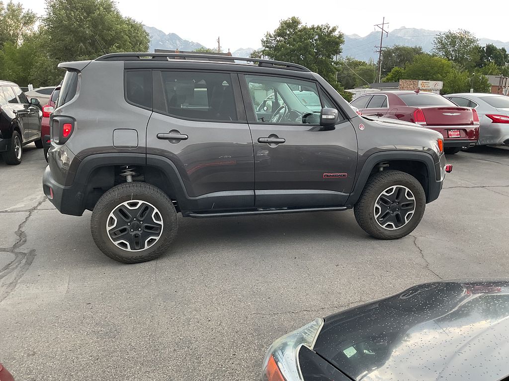 2016 Jeep Renegade Trailhawk