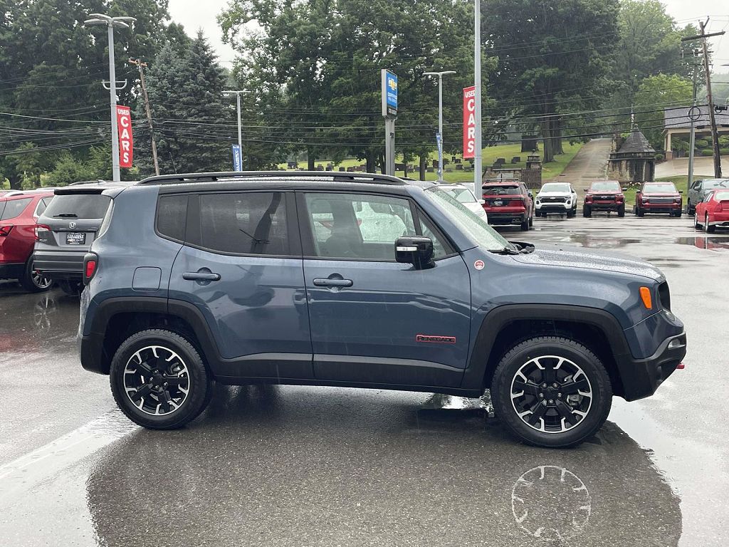 2023 Jeep Renegade Trailhawk