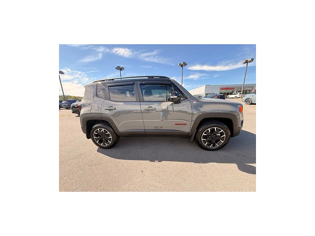 2023 Jeep Renegade Trailhawk