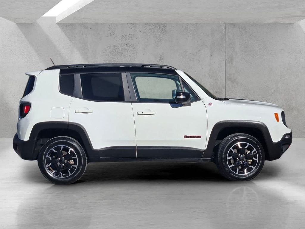 2023 Jeep Renegade Trailhawk