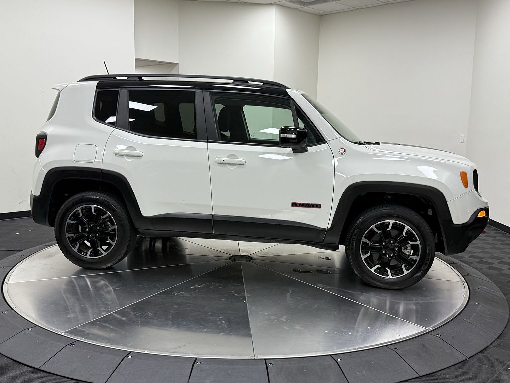 2023 Jeep Renegade Trailhawk