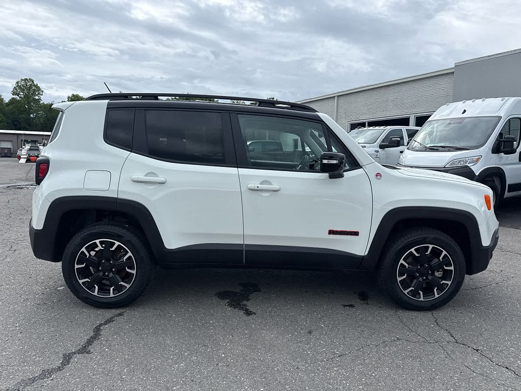 2023 Jeep Renegade Trailhawk