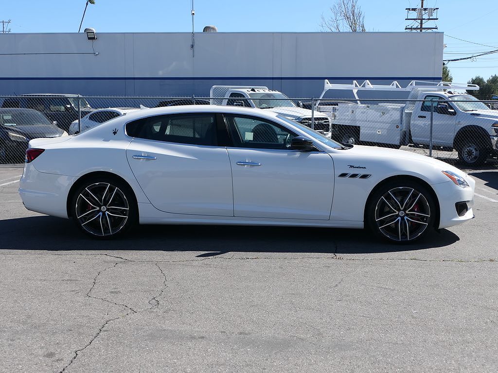 2024 Maserati Quattroporte Modena Ultima Q4