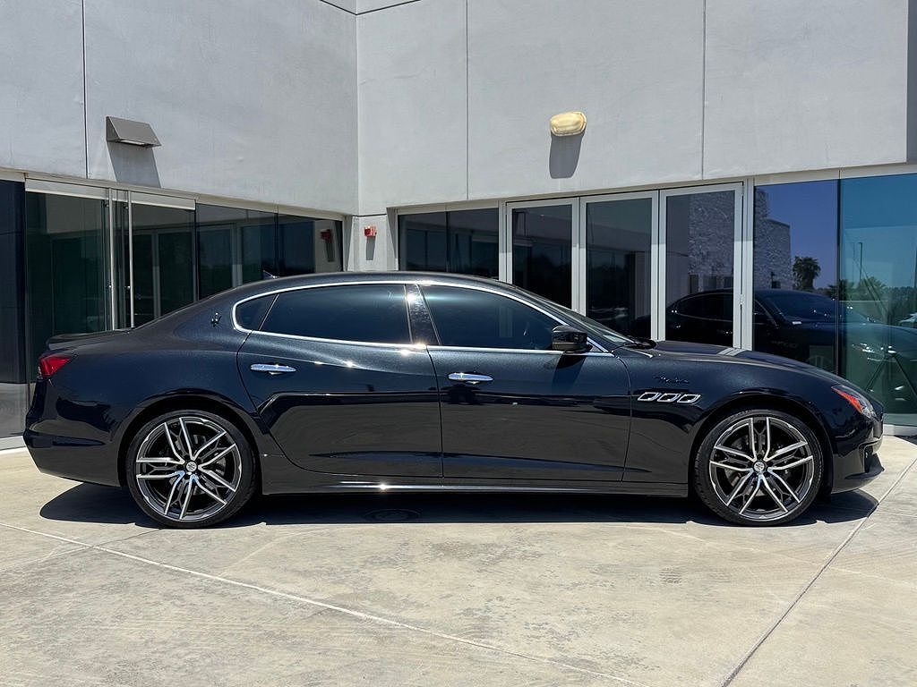 2022 Maserati Quattroporte Modena Q4