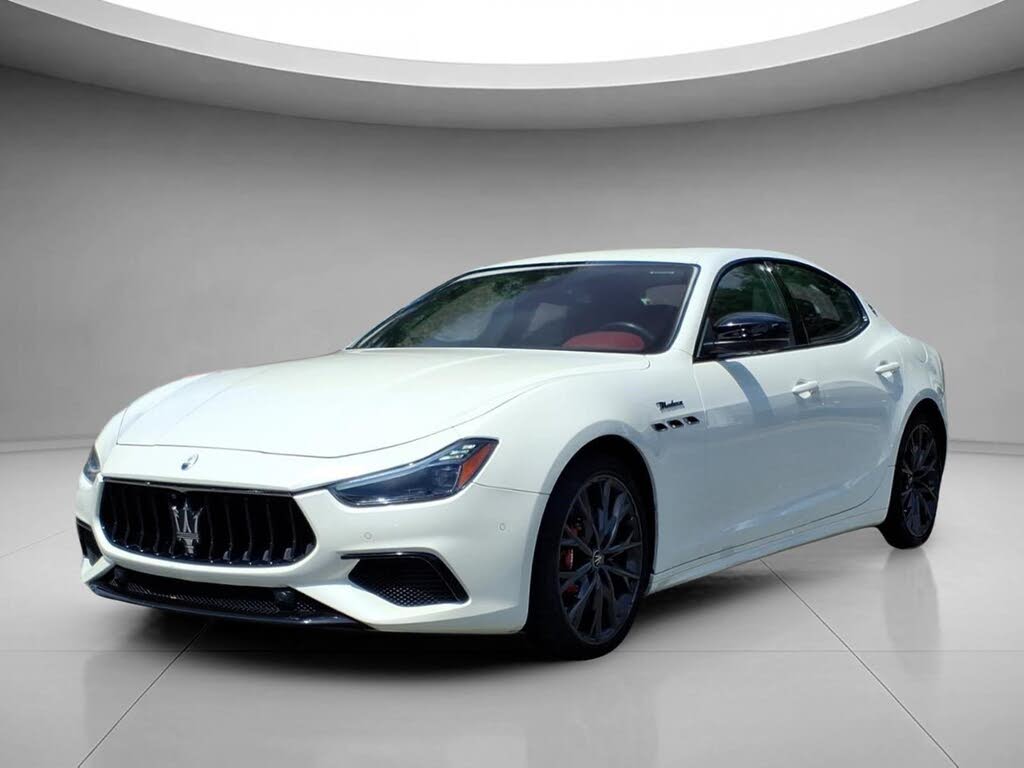 2022 Maserati Ghibli Modena