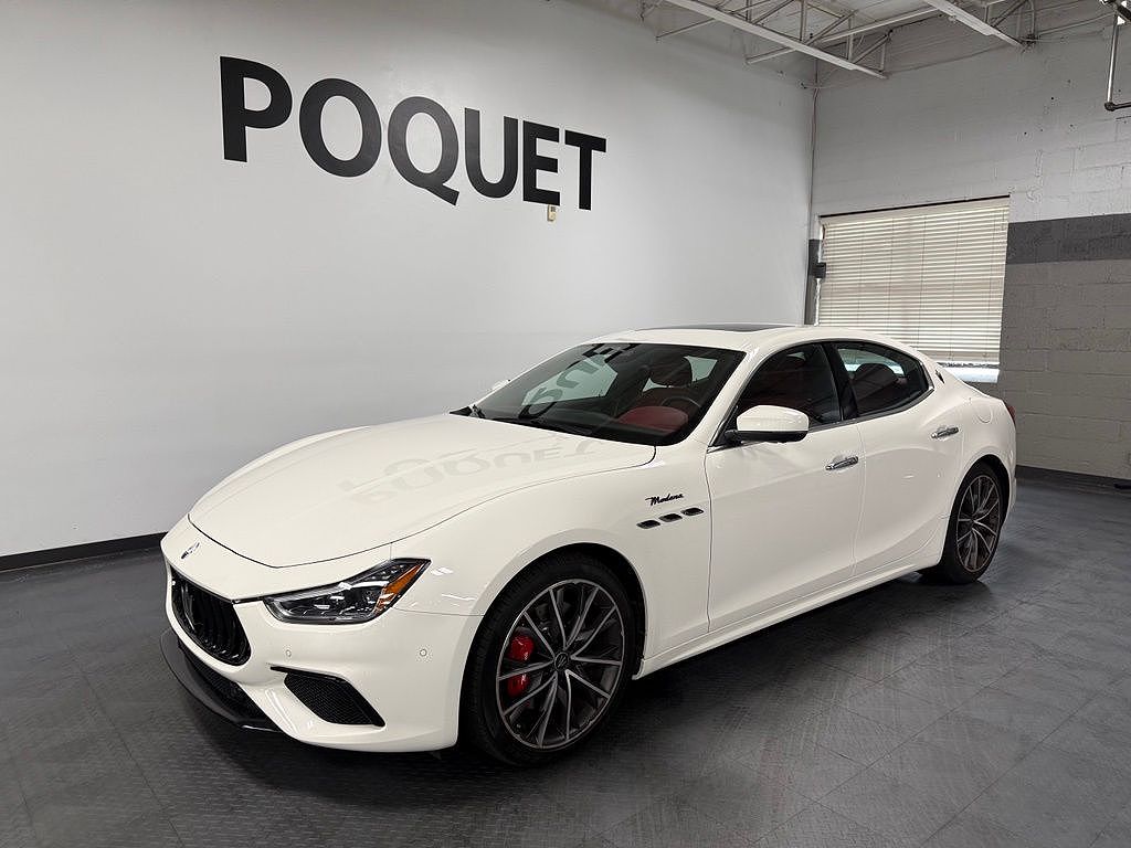 2023 Maserati Ghibli Modena Q4