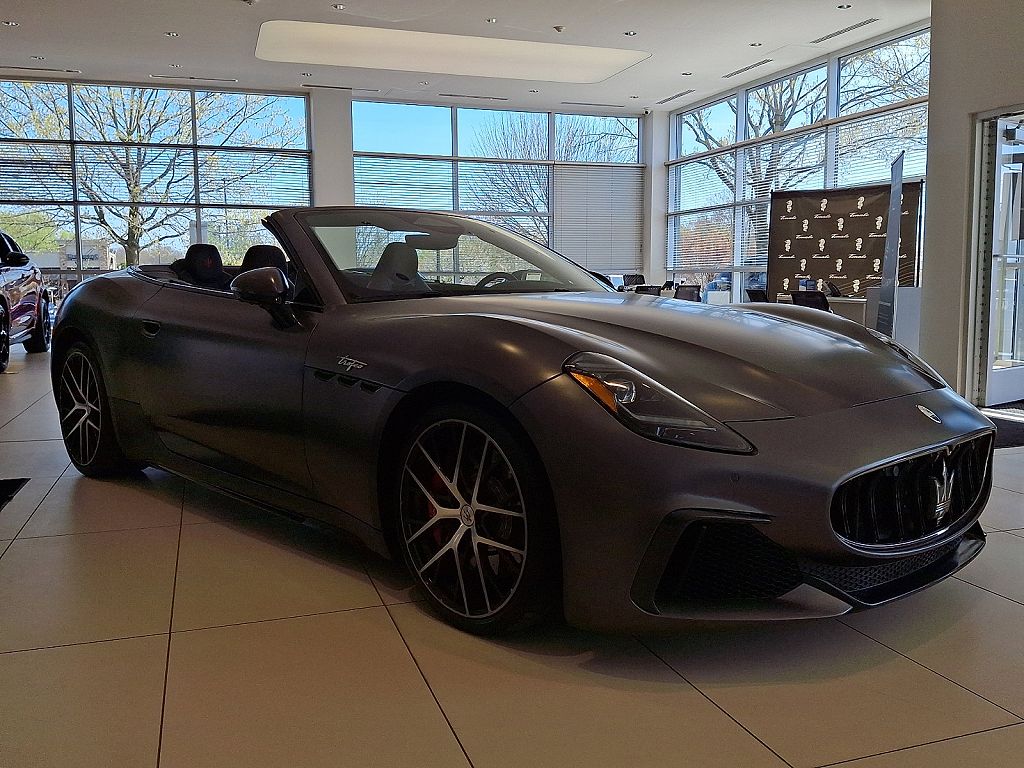 2024 Maserati GranCabrio Trofeo