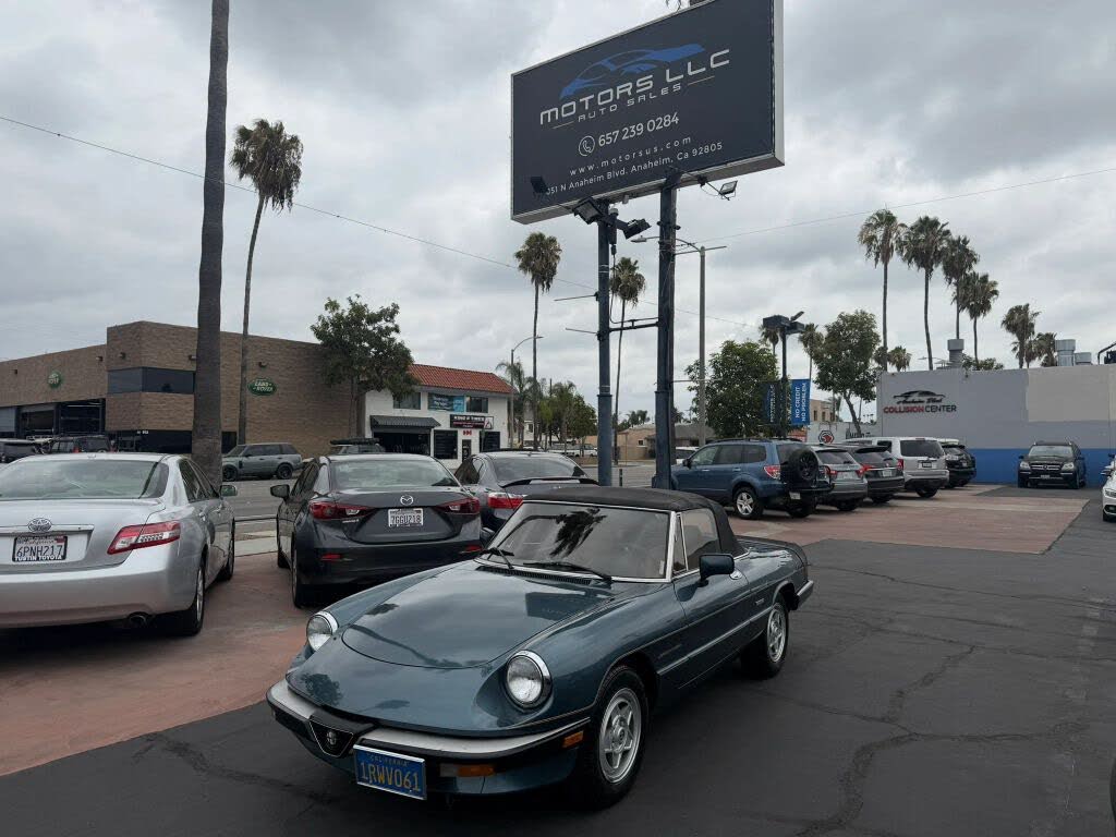 1986 Alfa Romeo Spider Veloce