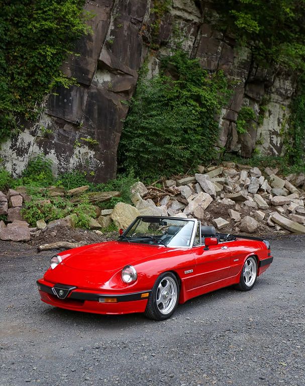 1989 Alfa Romeo Spider Quadrifoglio
