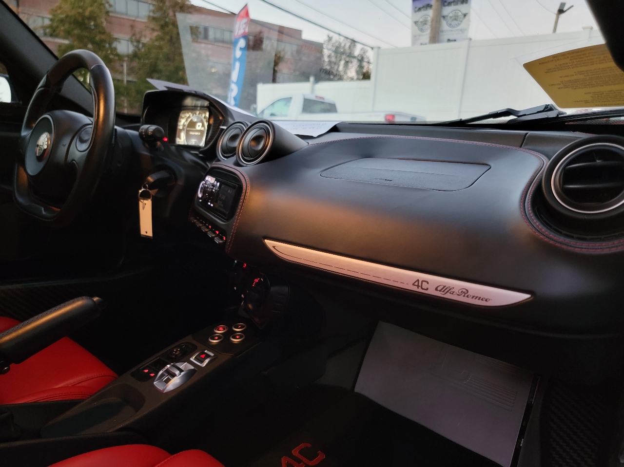 Vehicle Image 20 of 33 for 2015 Alfa Romeo 4C