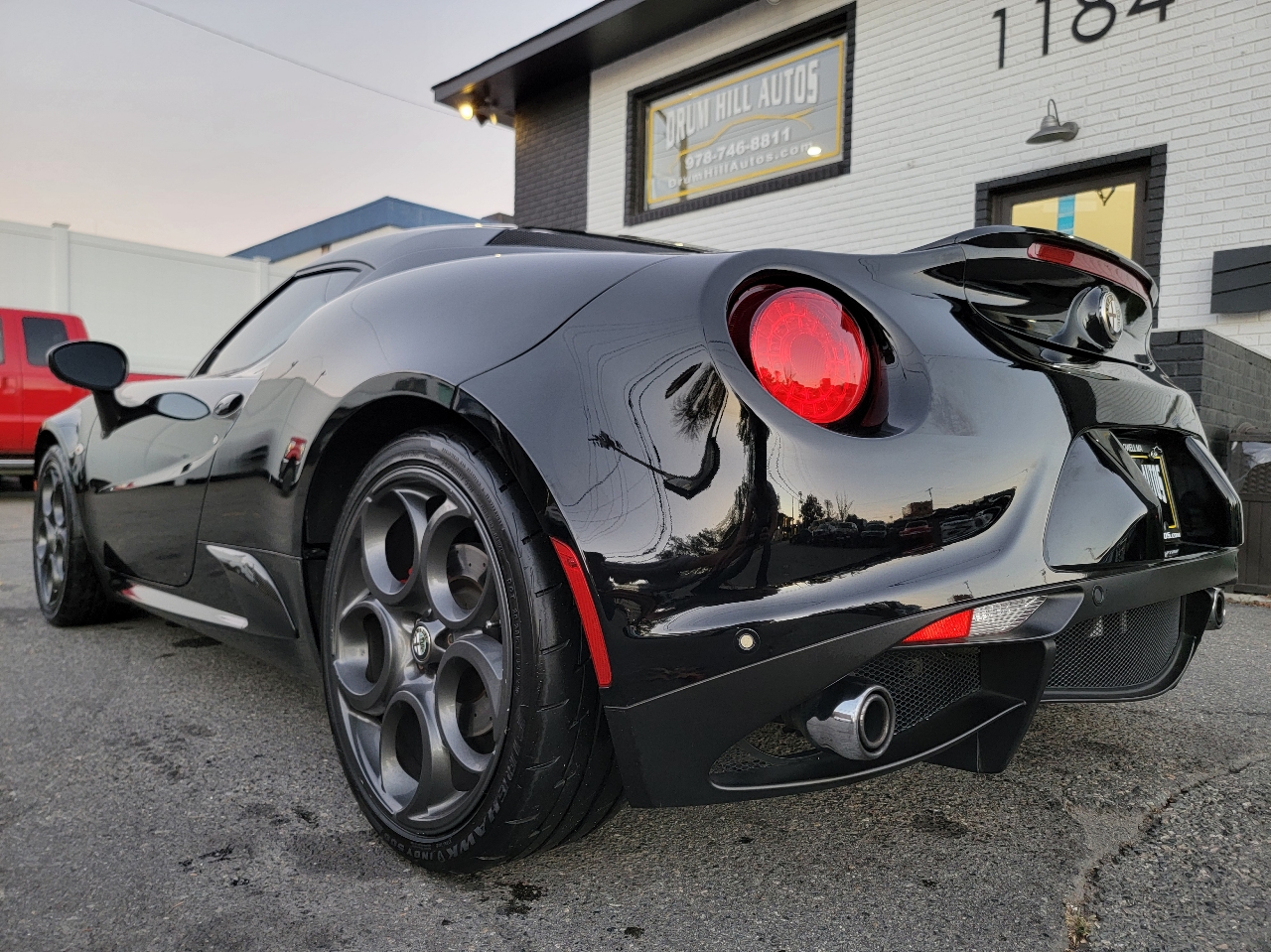 Vehicle Image 3 of 33 for 2015 Alfa Romeo 4C