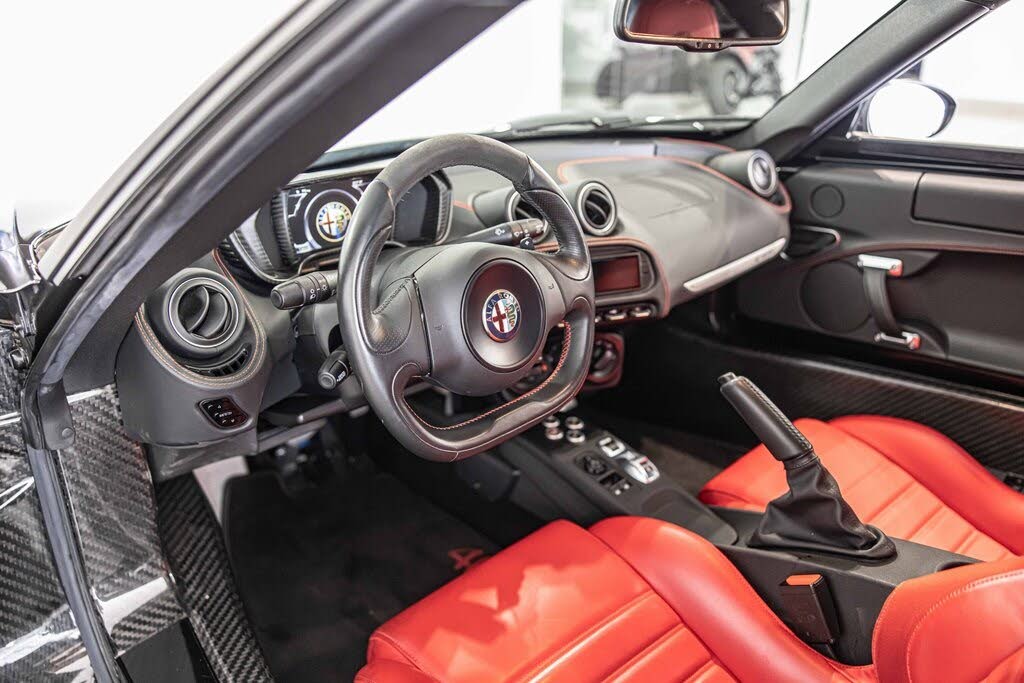 Vehicle Image 20 of 31 for 2015 Alfa Romeo 4C