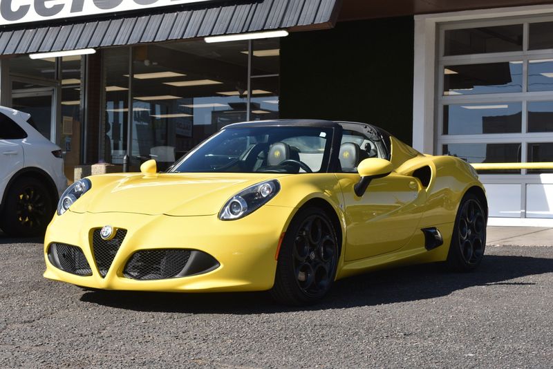 2018 Alfa Romeo 4C - 7