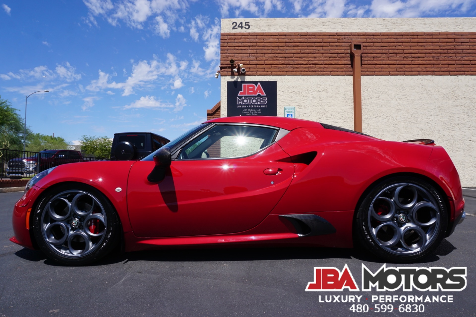 2015 Alfa Romeo 4C - 10