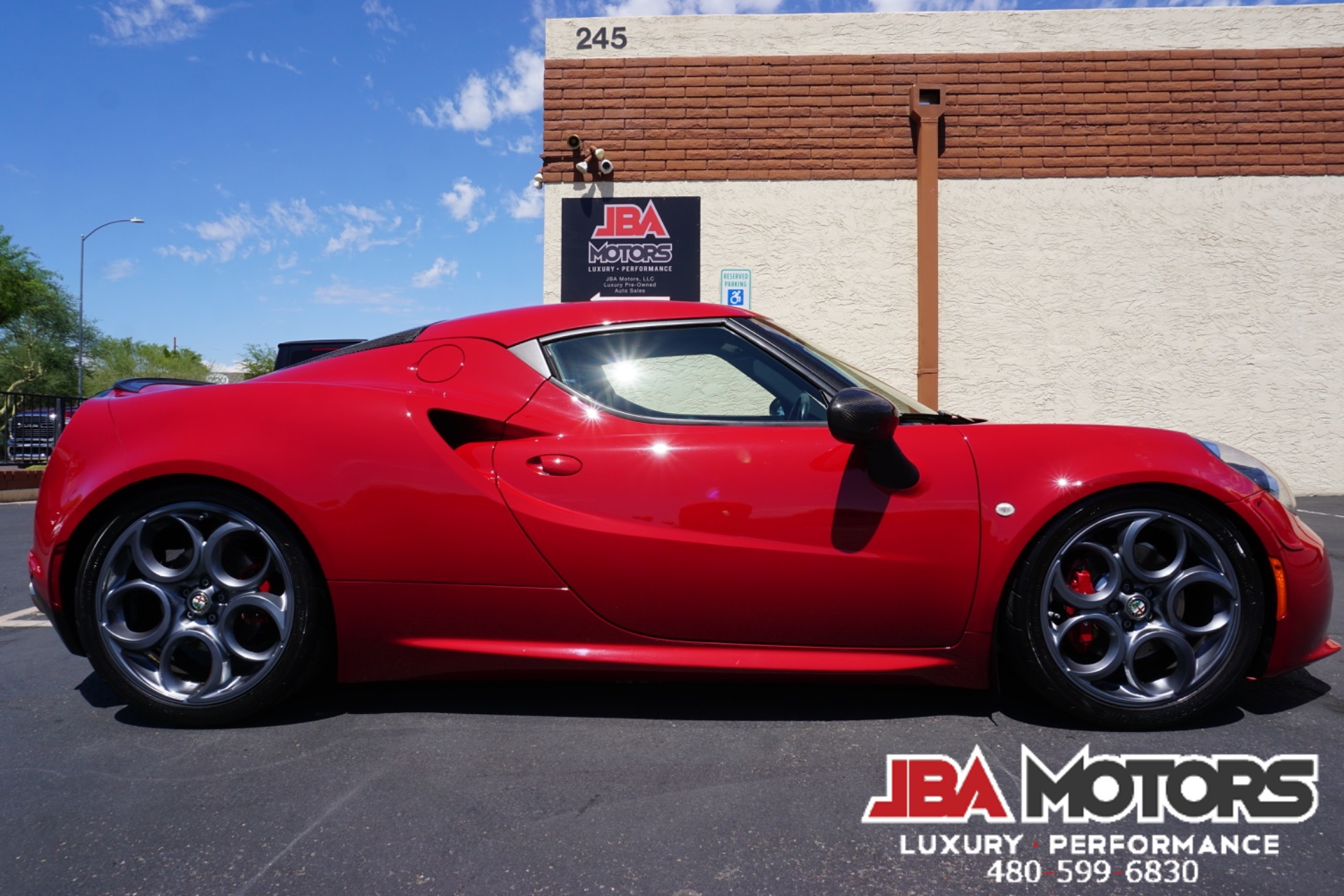 Vehicle Image 100 of 164 for 2015 Alfa Romeo 4C