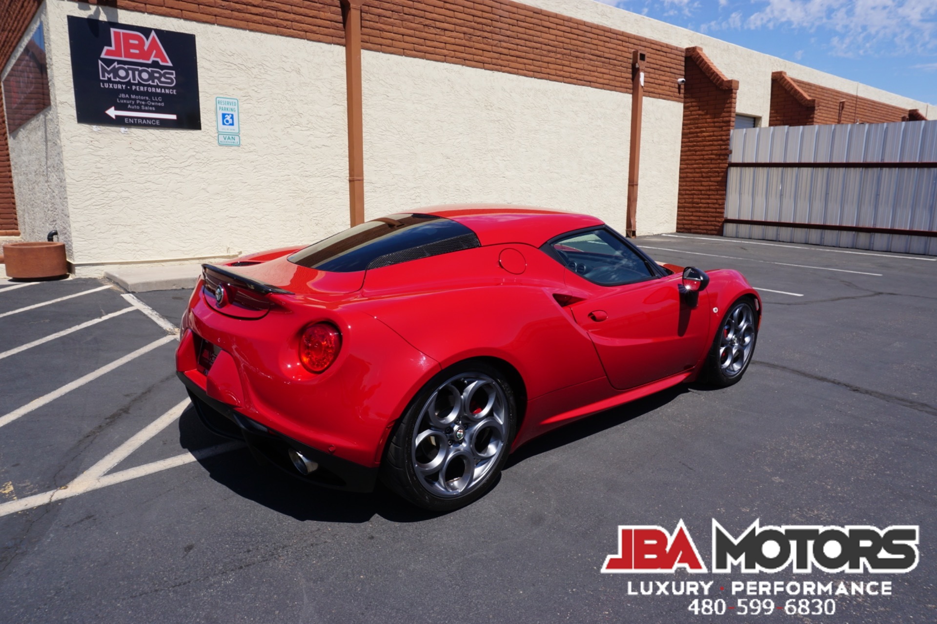 Vehicle Image 111 of 164 for 2015 Alfa Romeo 4C